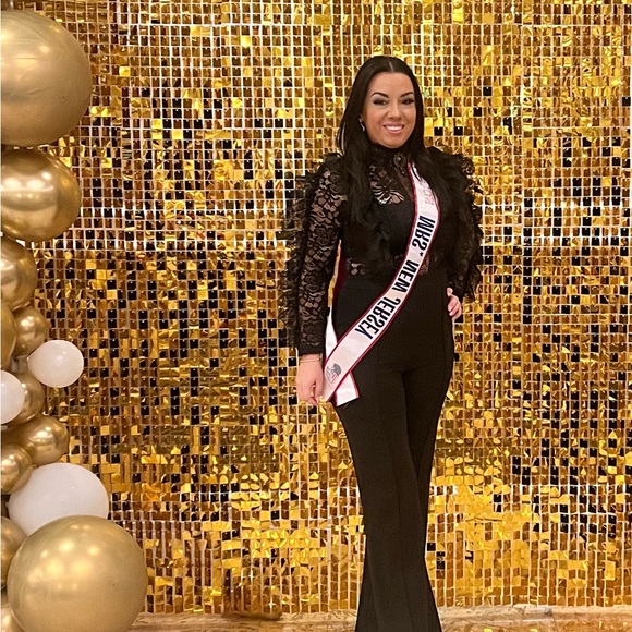 Elegant Black Lace Jumpsuit - Picture 3 of 3